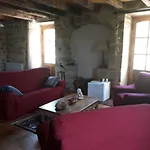 Domaine De La Piale Bed & Breakfast