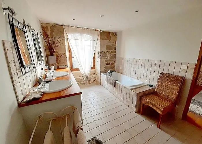 Nocleg ze śniadaniem Domaine De La Piale 4*